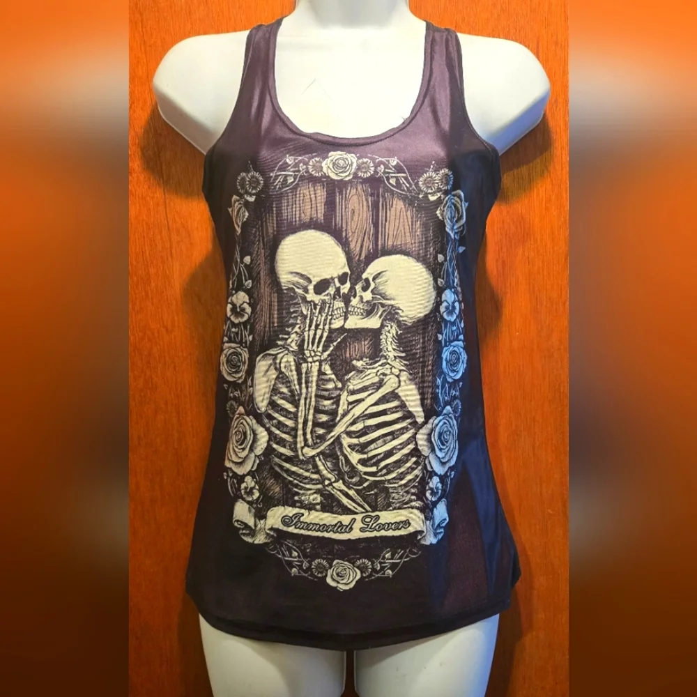 Hot Topic NWOT "Immortal Lovers" Skull Graphic black Tank Top szM - Picture 1 of 6